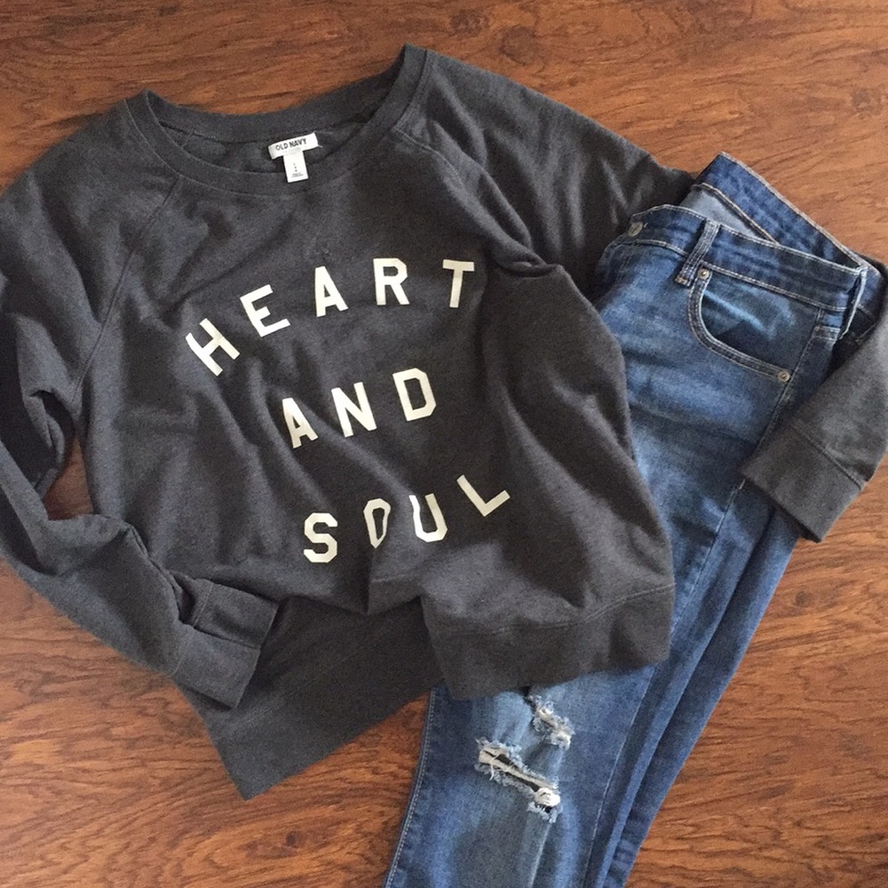 Heart + Soul message Sweatshirt Top Grey sz L